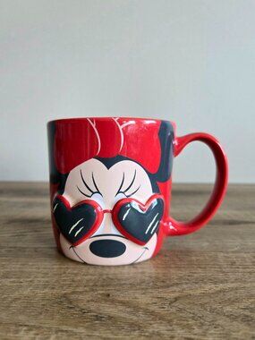 Disney Minnie Mouse in Heart Shape Sunglasses 3D Ceramic Red Mug